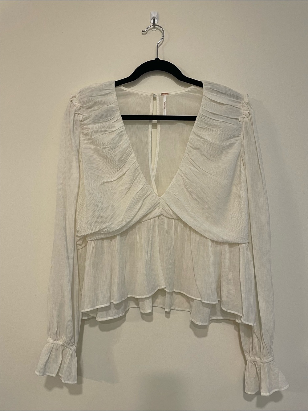 Free People Daia Ruched Deep V Peplum Blouse White Size M Like New - Picture 3 of 11